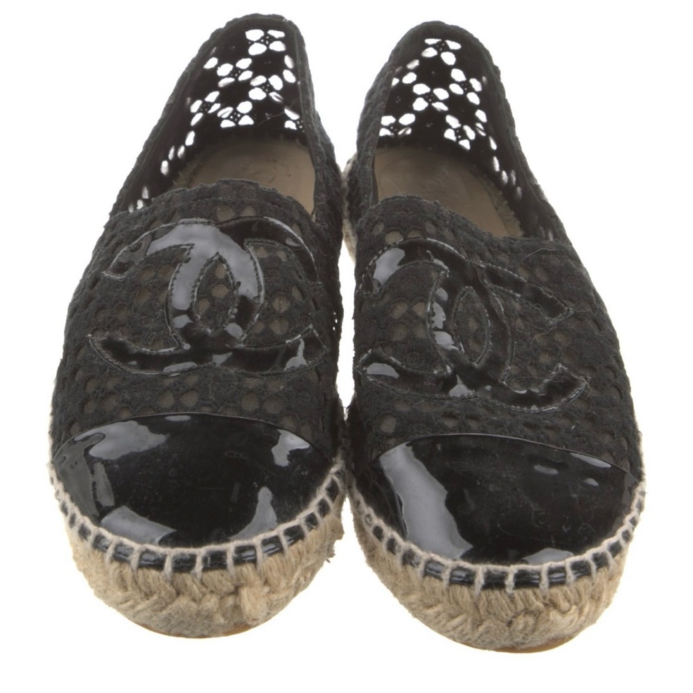 Chanel Interlocking CC Logo Black Lace Espadrilles - Picture 4 of 10